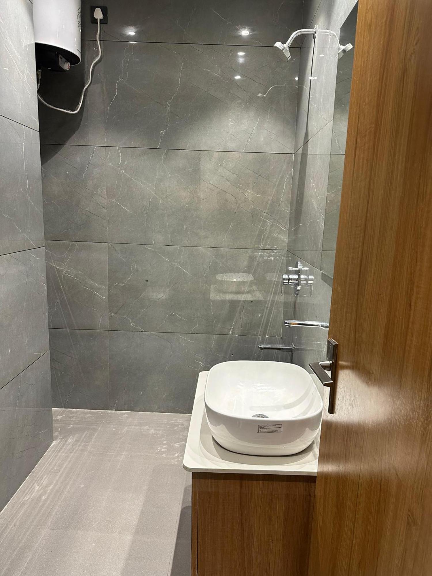 Hotel Sky Way Inn Hisār Dış mekan fotoğraf